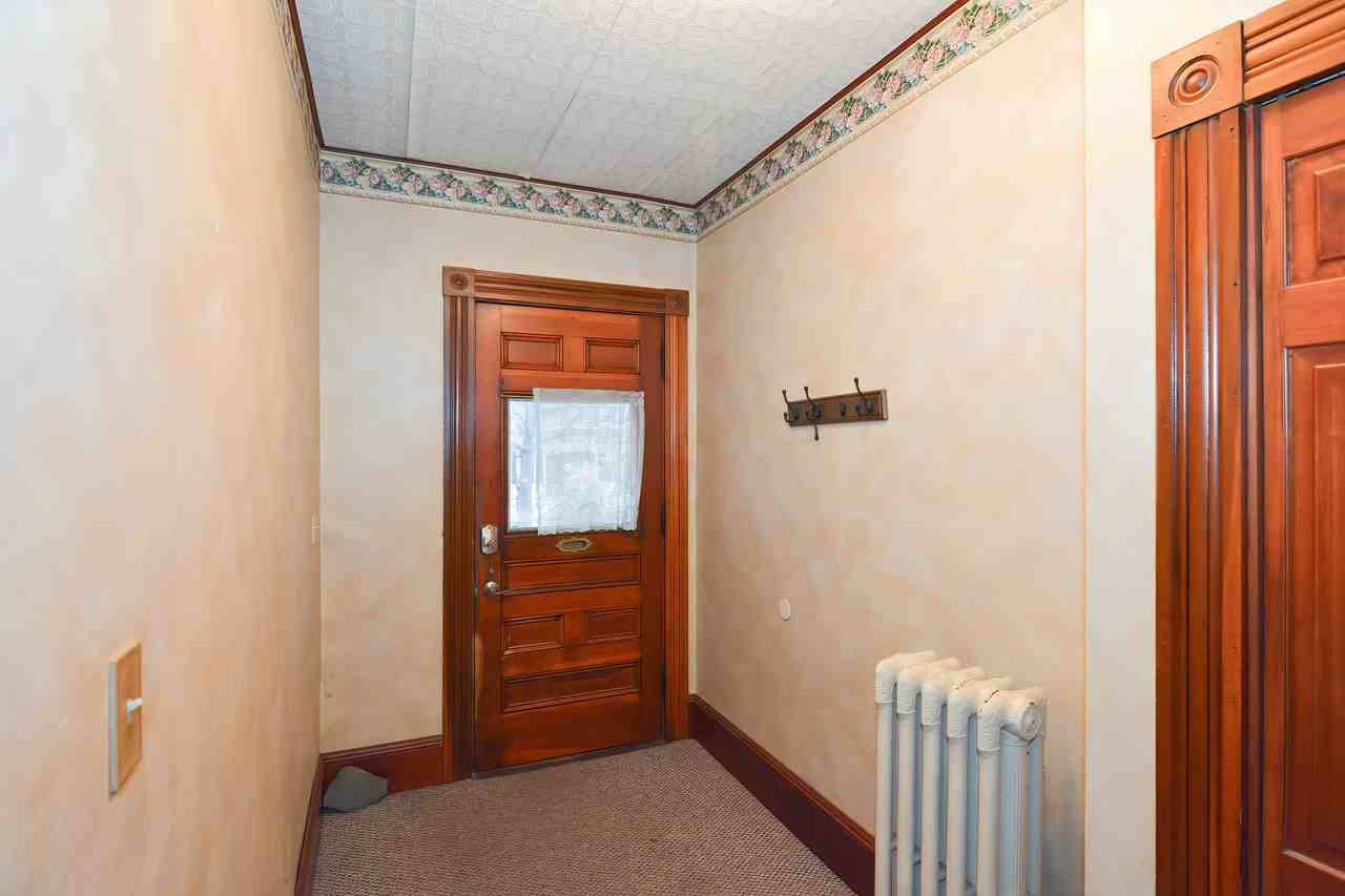 25 Hayward St - Photo 2 of 22