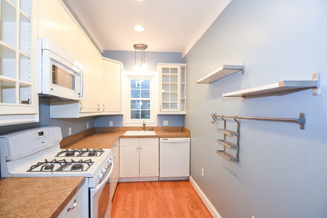 25 Hayward St - Photo 3 of 22