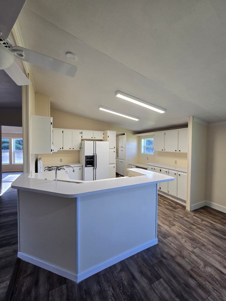 340 Nw 55th St - Photo 2 of 43