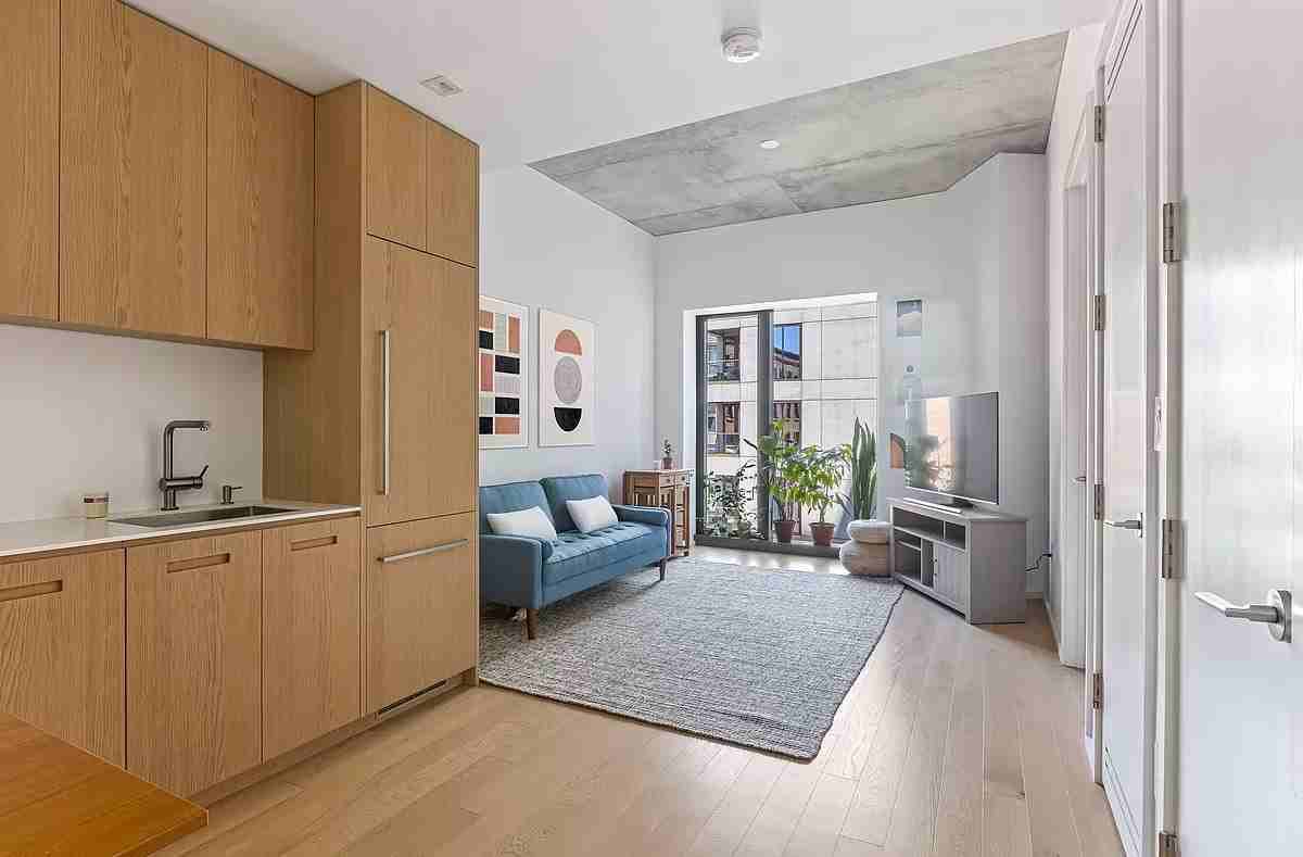 98 Front St - Photo 2 of 10