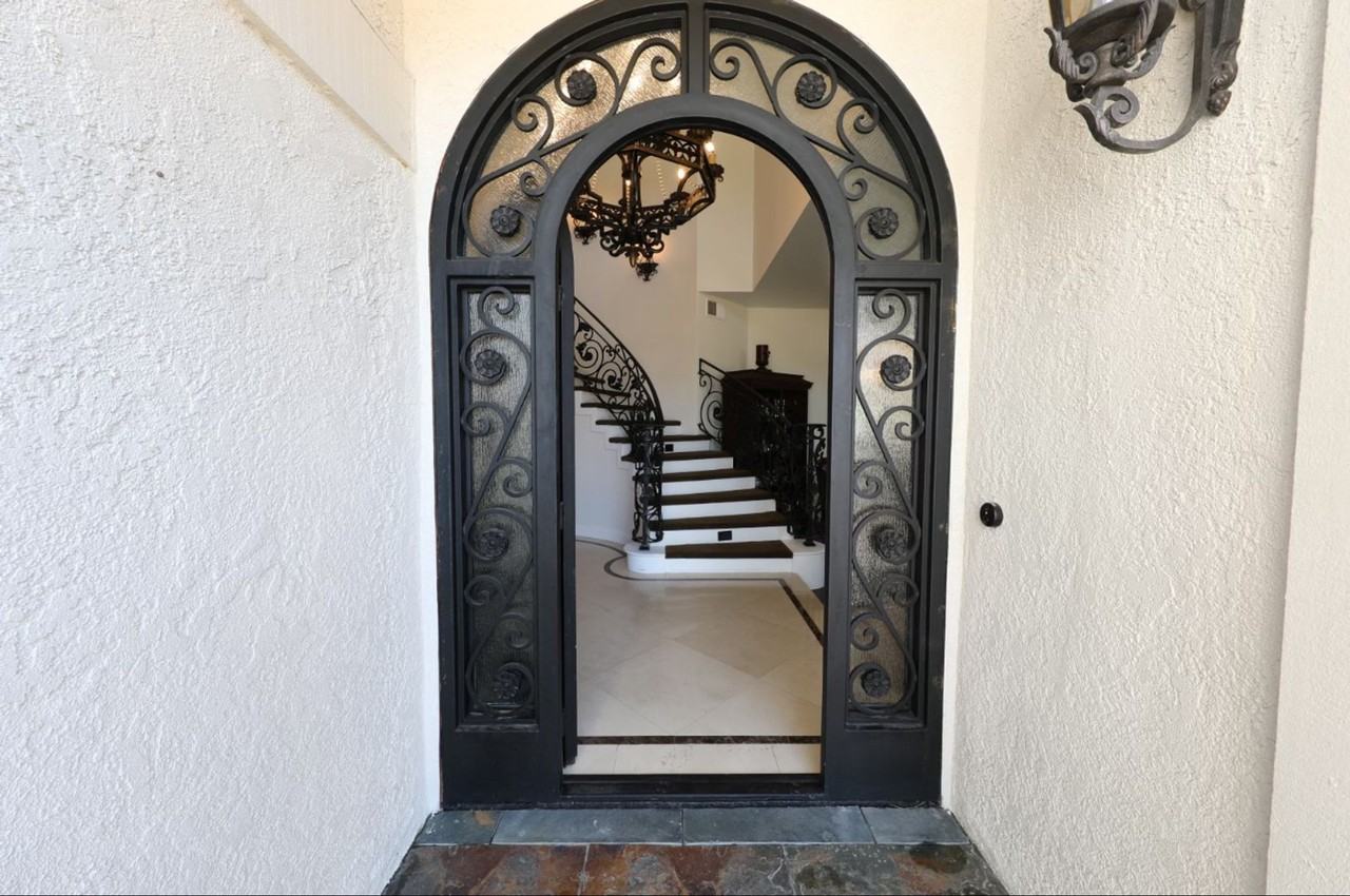 28482 Chat Dr - Photo 2 of 13