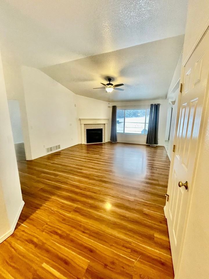 8915 E Central Pkwy - Photo 3 of 22