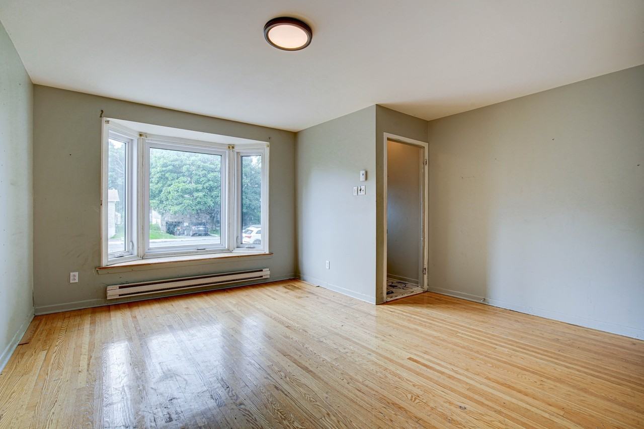 3133 Avenue Malo - Photo 3 of 15