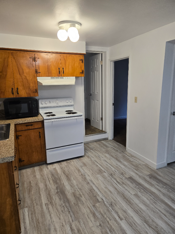 3795 38th Pl Ne #1 - Photo 3 of 8