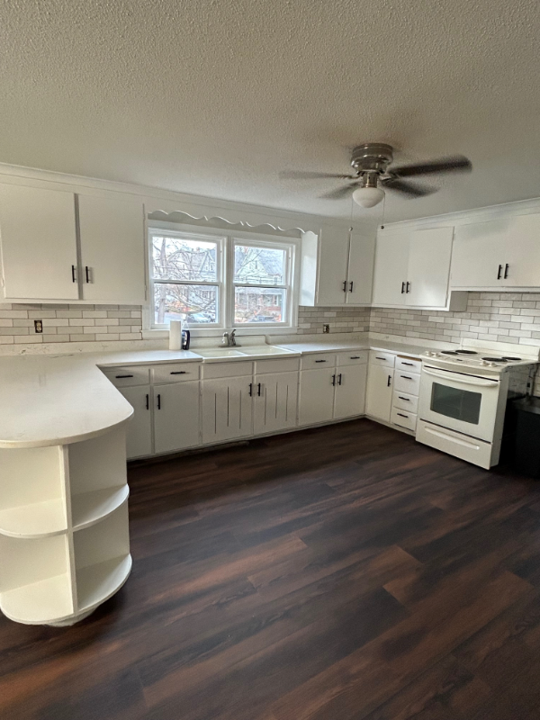 143 Grand St #2 - Photo 2 of 9