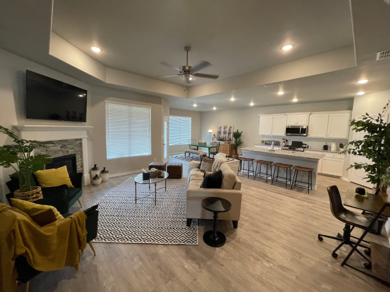 7602 60th St - Photo 2 of 20