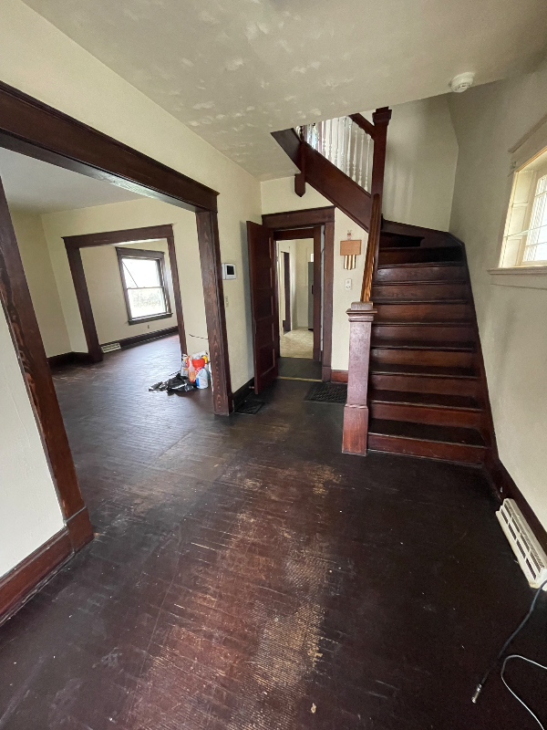 3353 Glenwood Ave - Photo 3 of 15