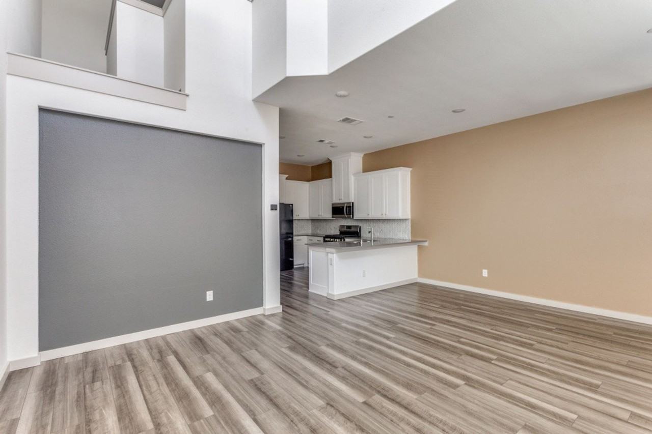 6481 Iron Horse Blvd - Photo 5 of 13