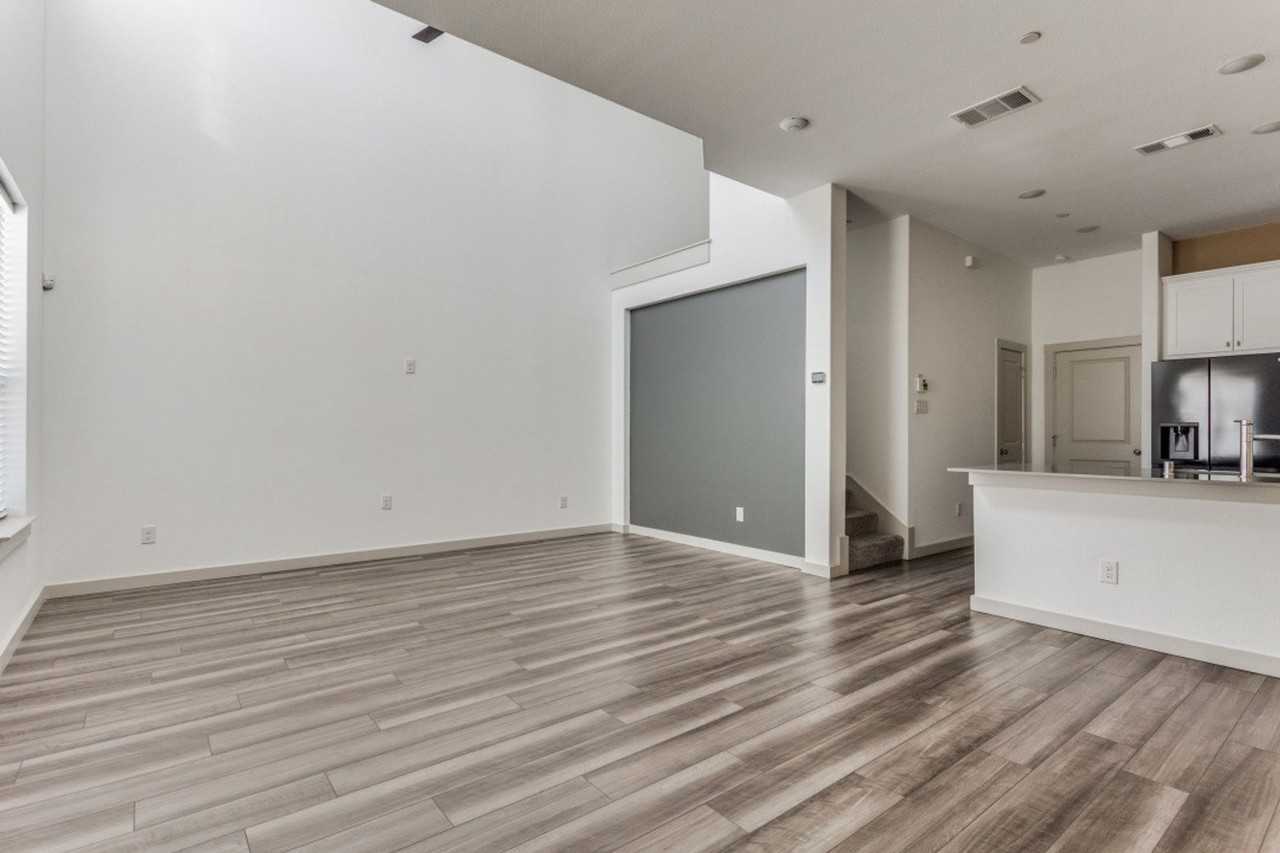 6481 Iron Horse Blvd - Photo 6 of 13