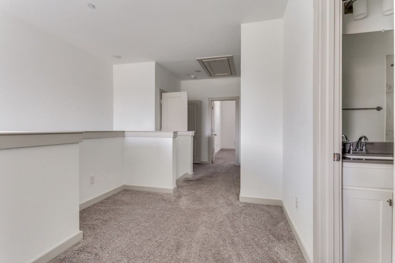 6481 Iron Horse Blvd - Photo 7 of 13