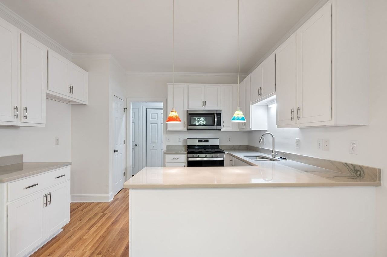 35 Cynthia Ln - Photo 5 of 49