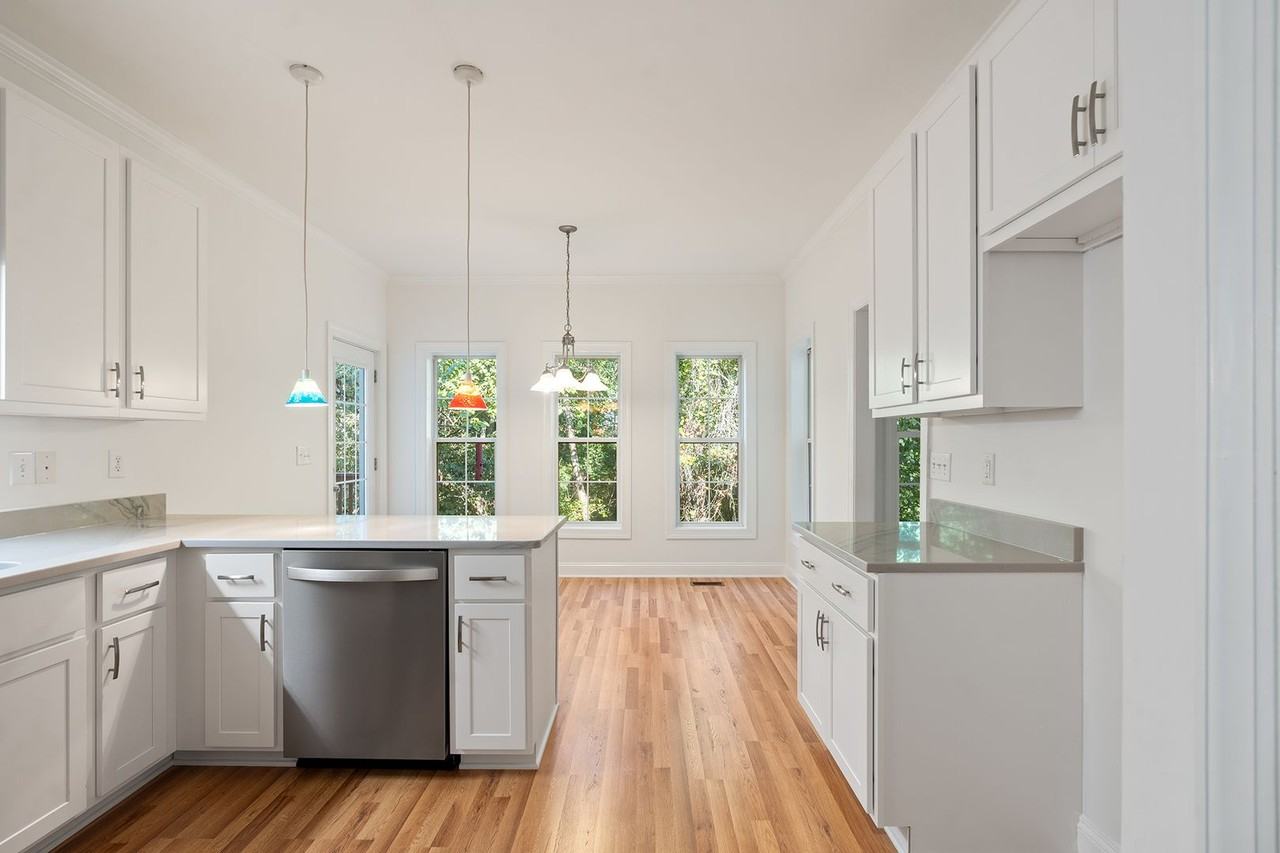 35 Cynthia Ln - Photo 6 of 49