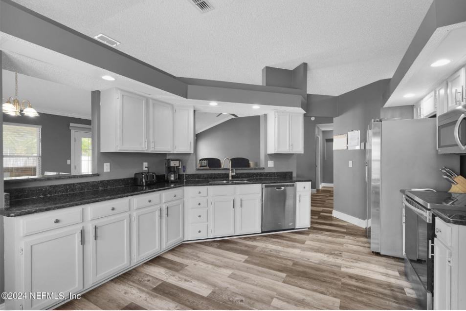 Bridgecreek Dr - Photo 3 of 7