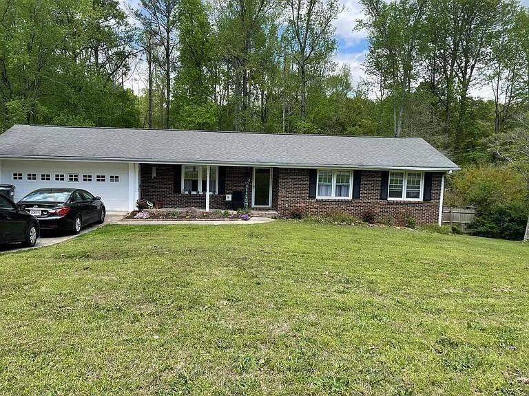 4471 Parkview Dr - Photo 6 of 10