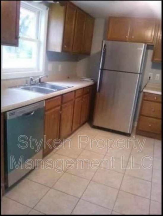 11 Jordan Dr - Photo 2 of 5