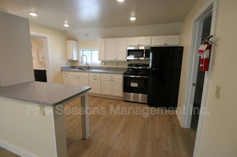 63 King St - Photo 7 of 15