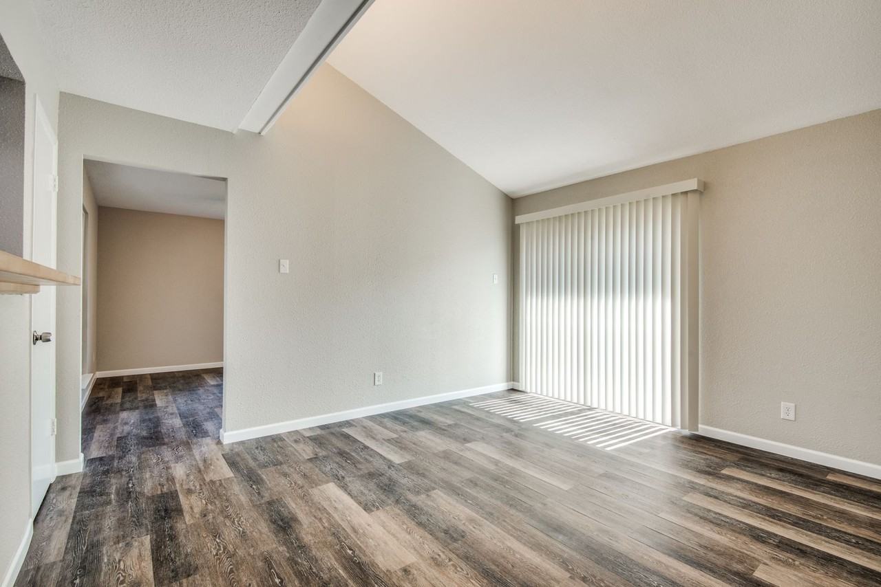 3321 Whippoorwill Ln - Photo 6 of 12