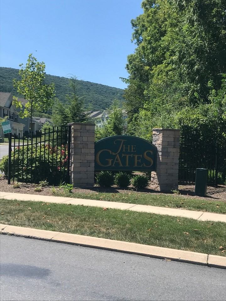 145 Kestrel Ln - Photo 2 of 17