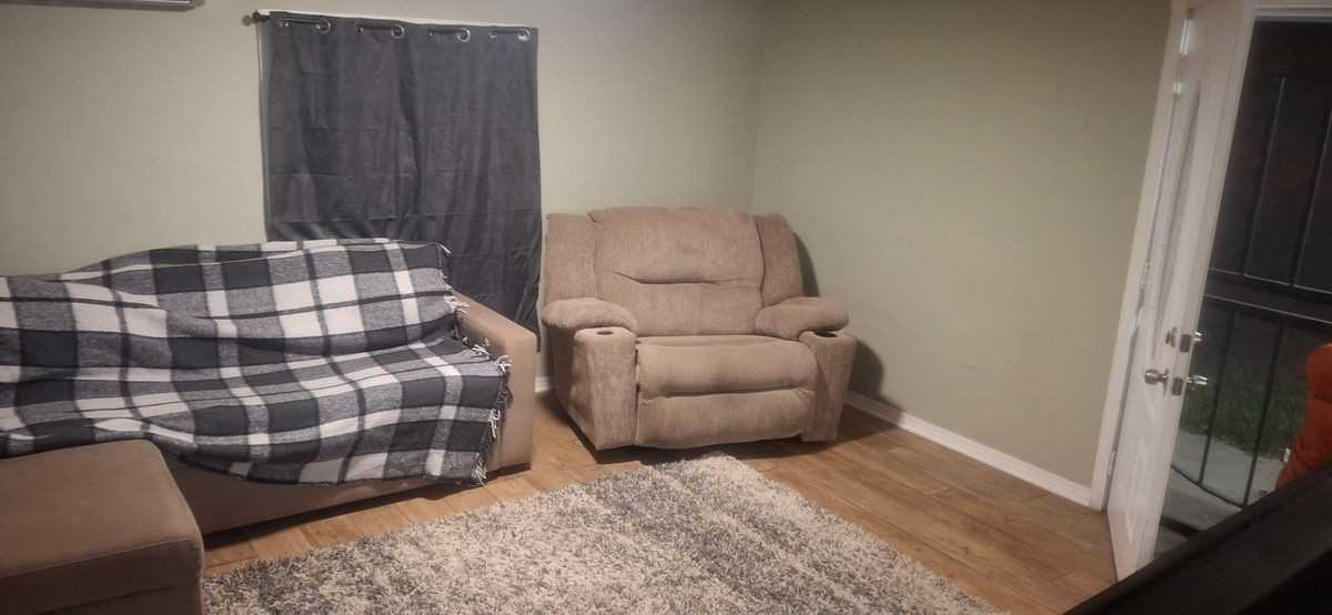 2209 Felberg Ave - Photo 2 of 23