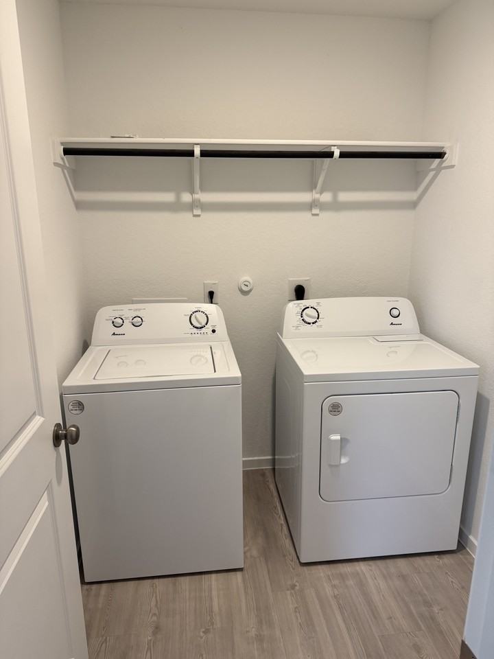 3910 Greensfield Way #NA - Photo 5 of 9