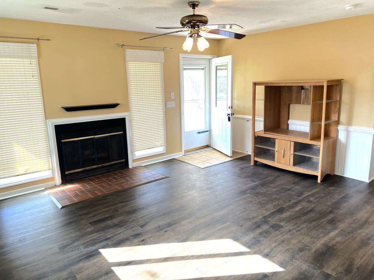 806 Fox St #NA - Photo 2 of 19