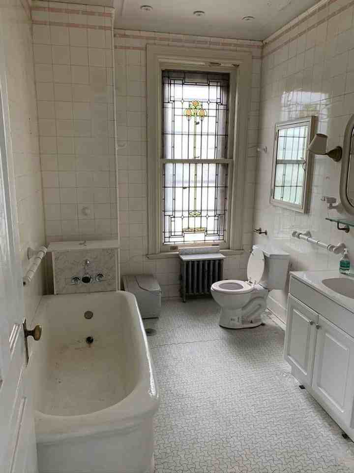 640 Jefferson Ave Apt 2d #2D - Photo 7 of 9