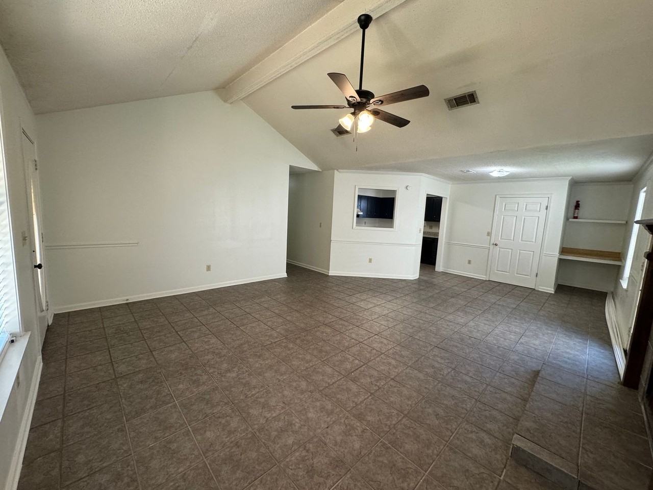 1006 Turtle Creek Boulevard - Photo 3 of 19