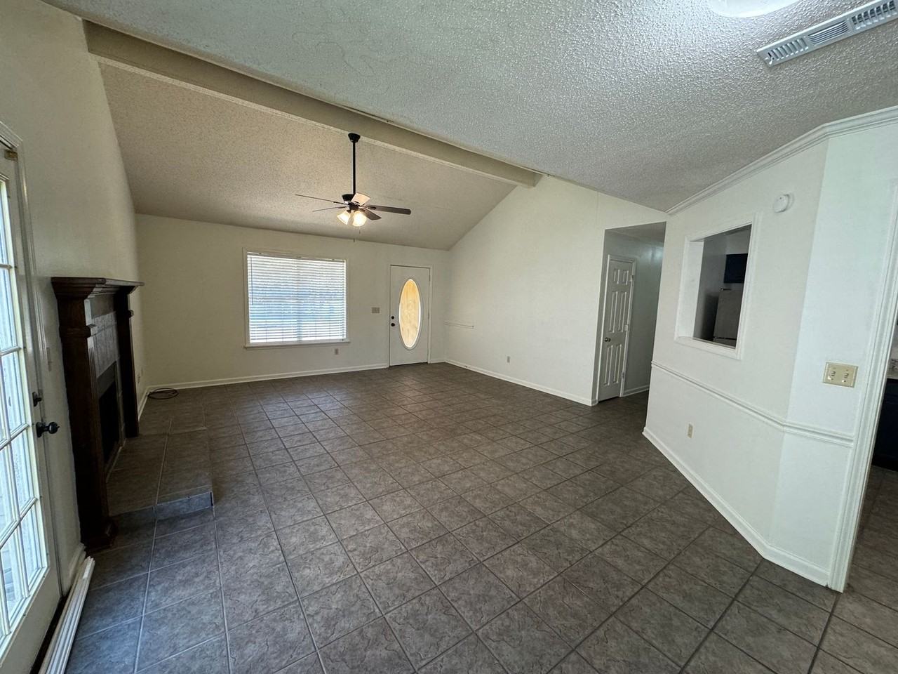 1006 Turtle Creek Boulevard - Photo 4 of 19