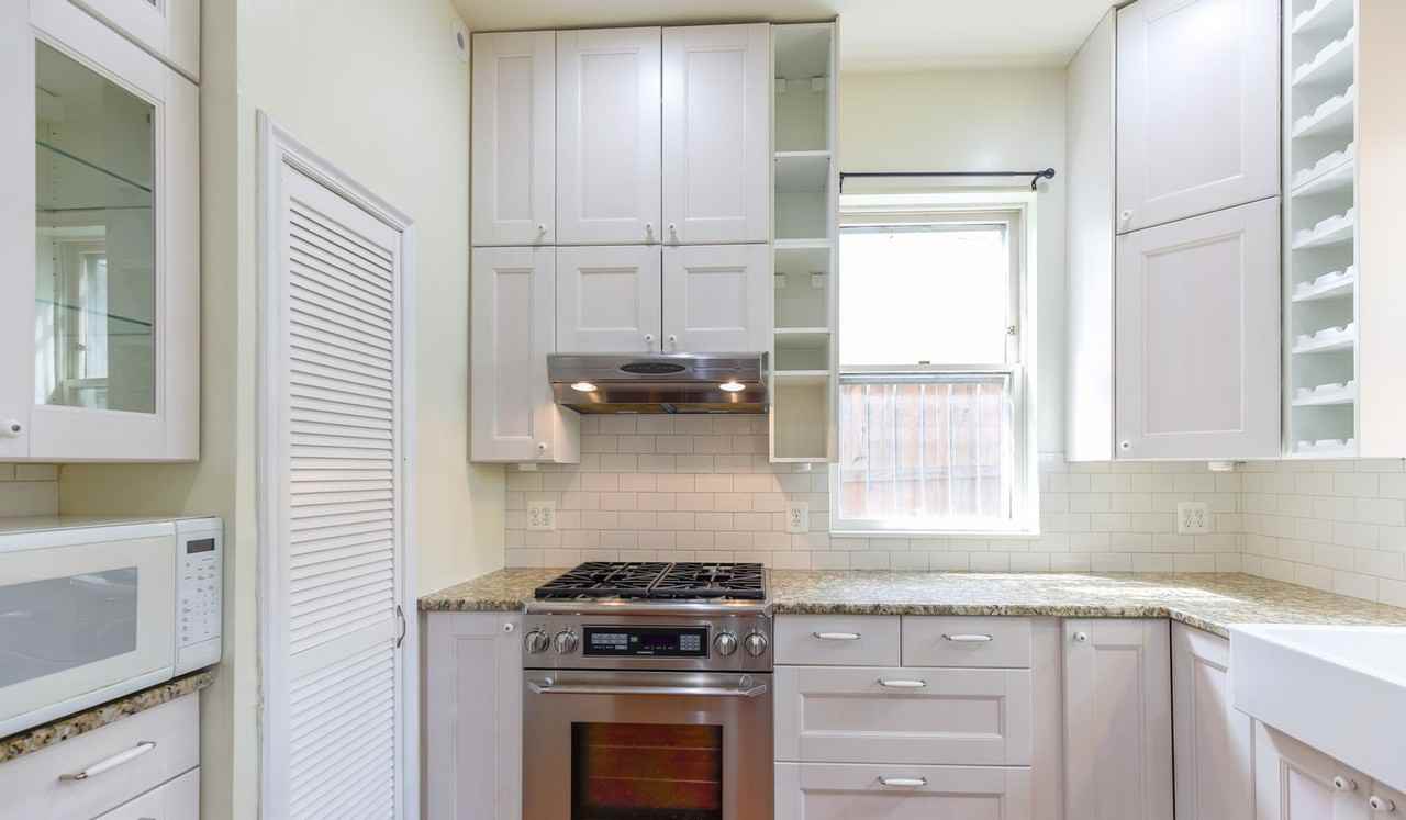 315 12th St Se - Photo 7 of 29