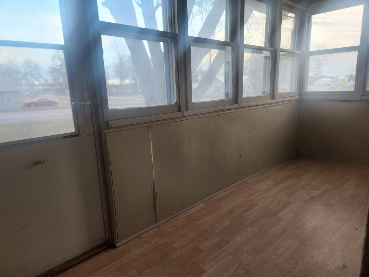 456 S Walnut St - Photo 2 of 9