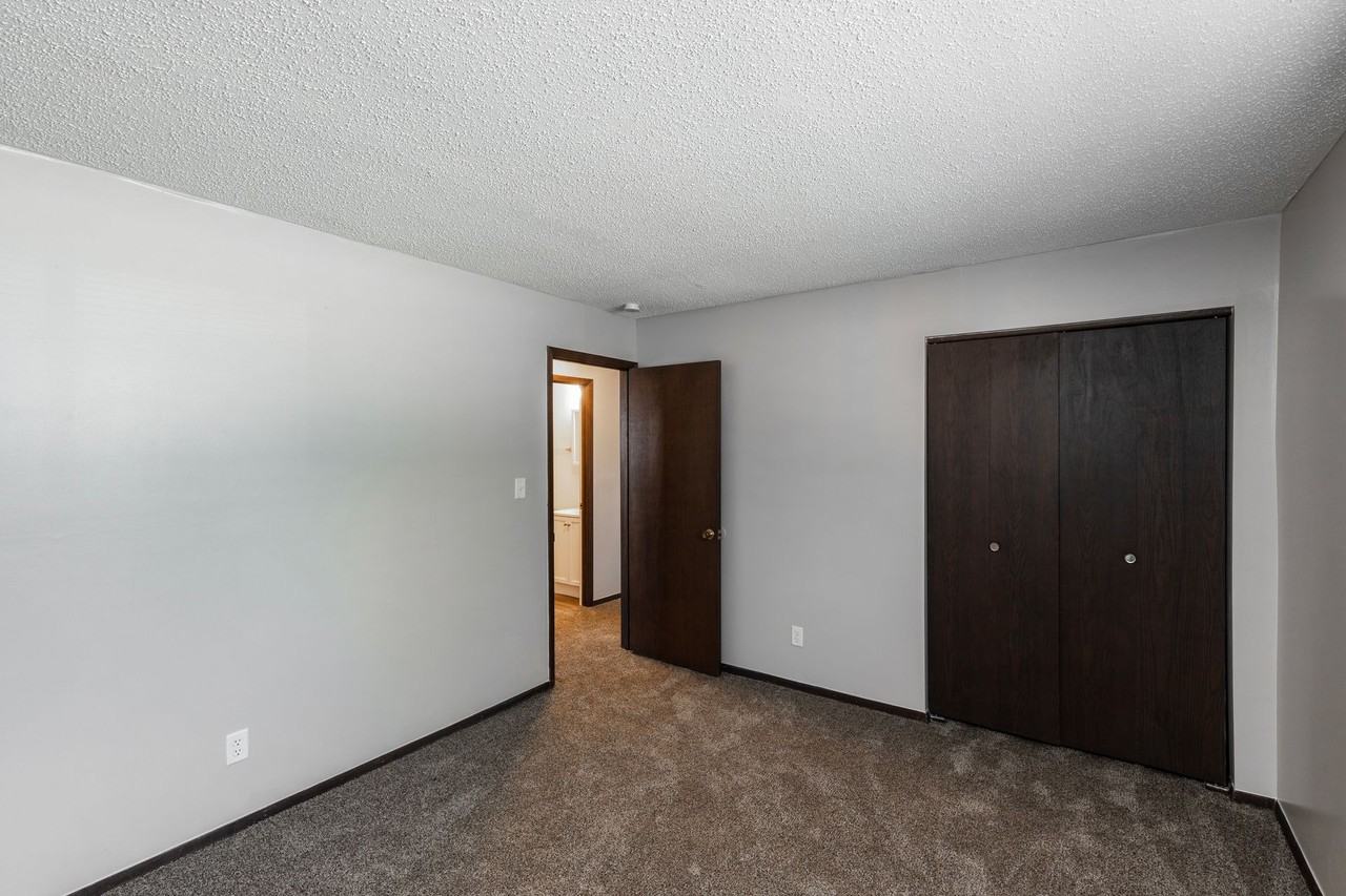 Eagle Ridge Apartments - Photo 4 of 10