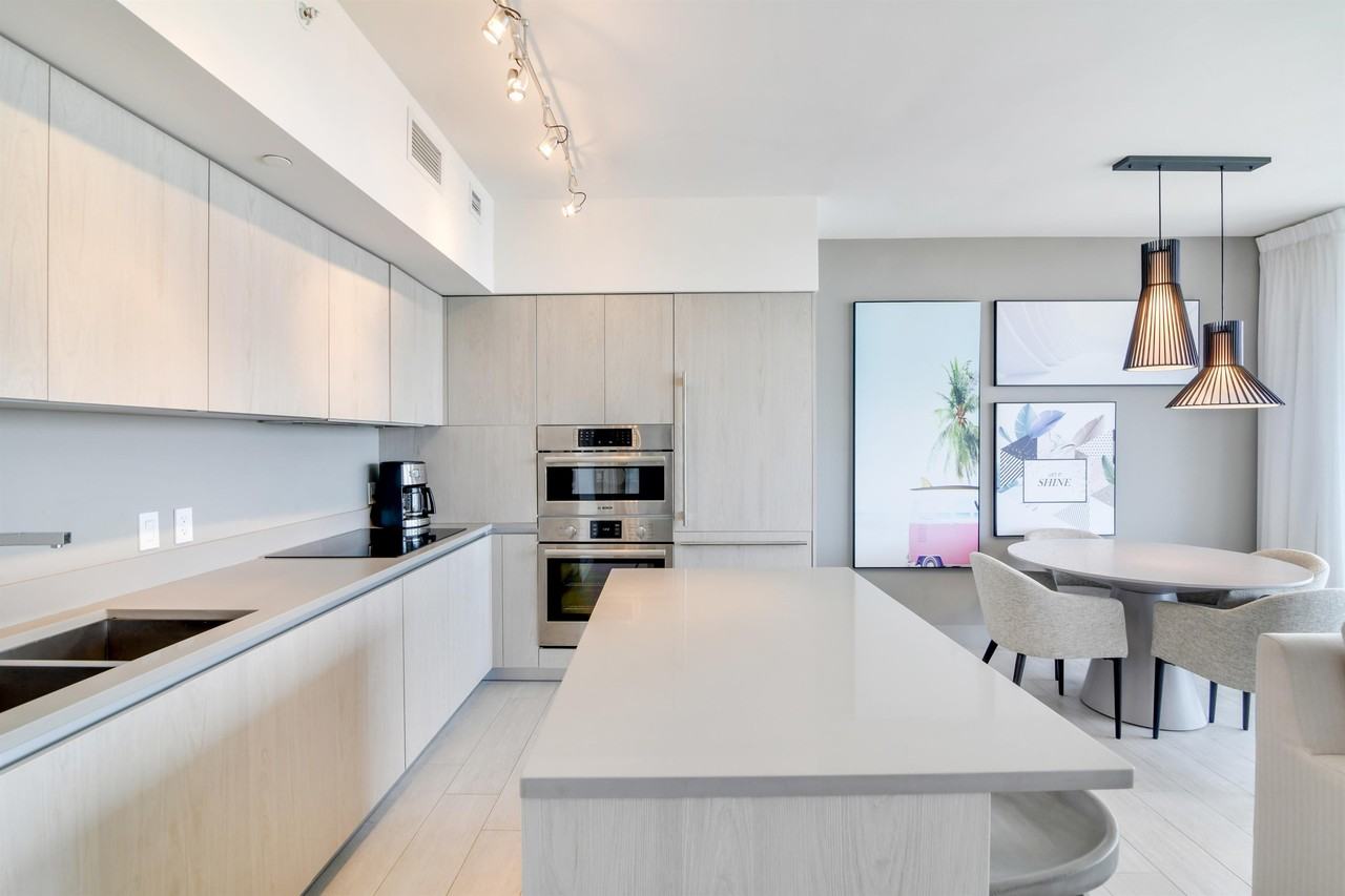 4010 S Ocean Dr #1 - Photo 4 of 21