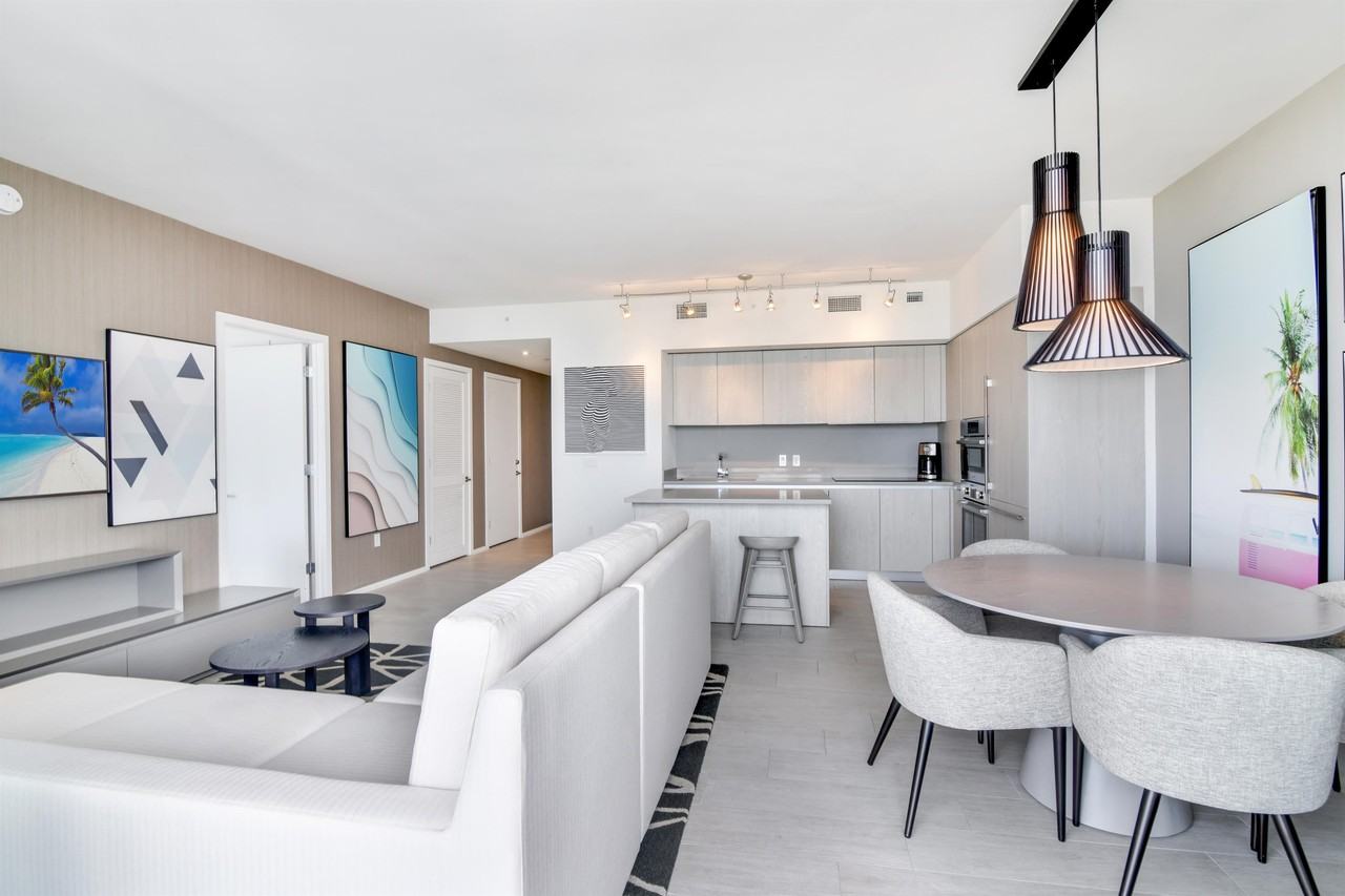 4010 S Ocean Dr #1 - Photo 6 of 21