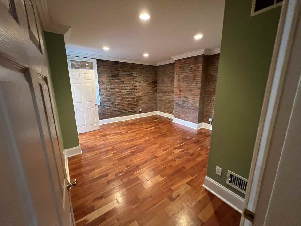 1714 Sarah St #2 - Photo 7 of 13