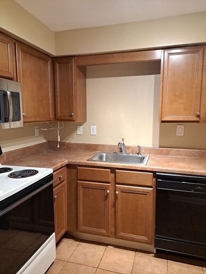 1004 Game Day Way #4 - Photo 2 of 12