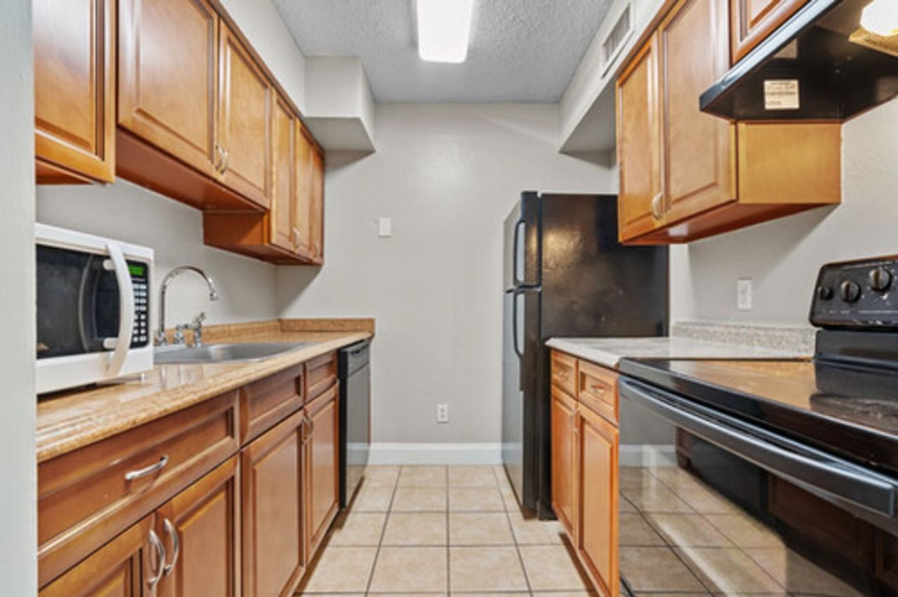 375 Wymore Rd #204 - Photo 4 of 18