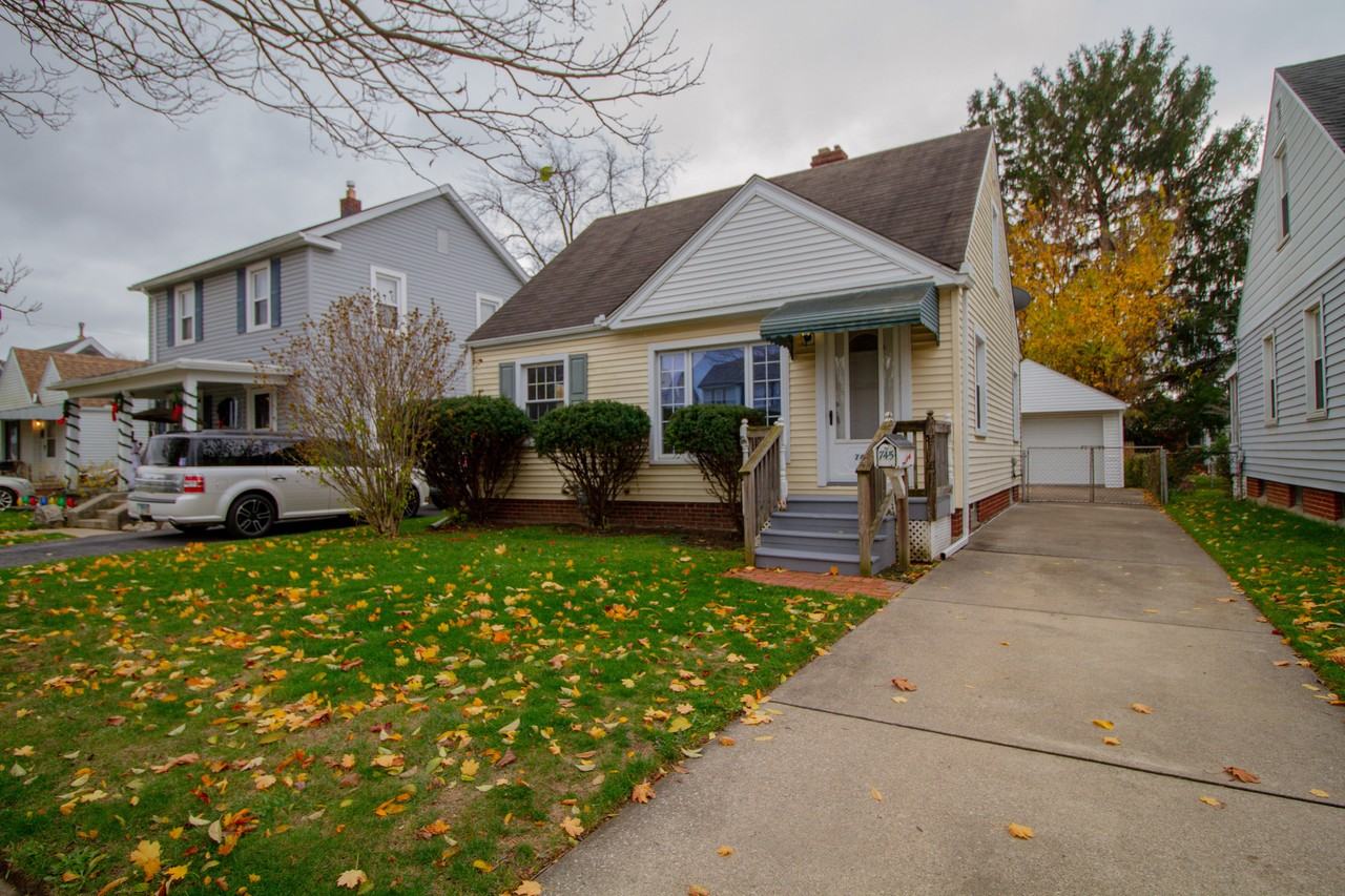 745 Southover Rd #NA - Photo 2 of 26