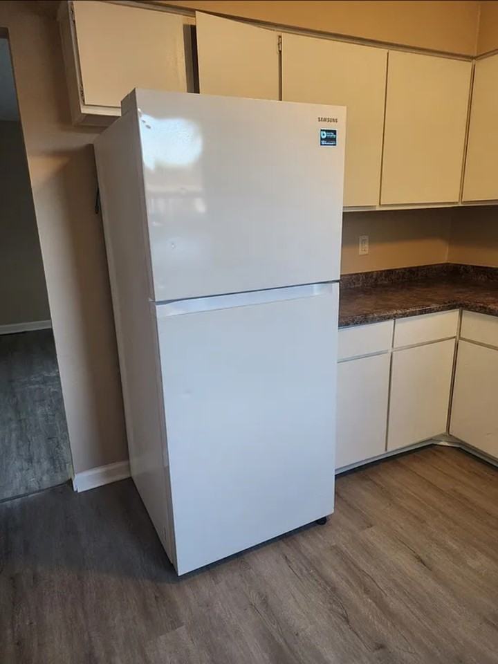 2810 Cranbrook St #2830 - Photo 3 of 11