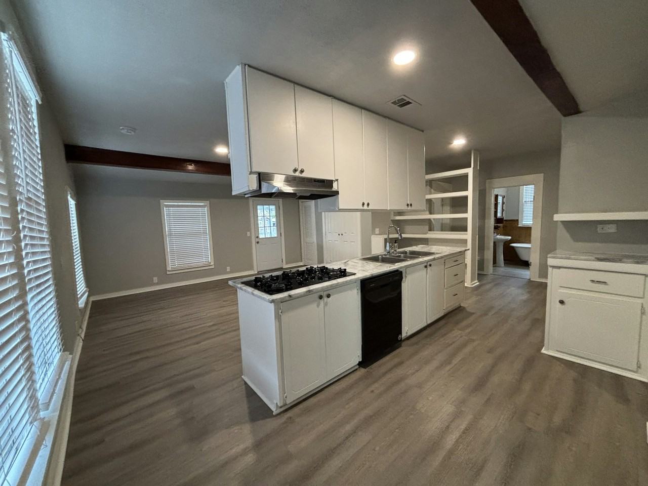 600 East Milam Street - Photo 5 of 22