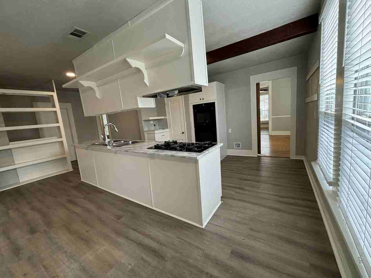 600 East Milam Street - Photo 6 of 22