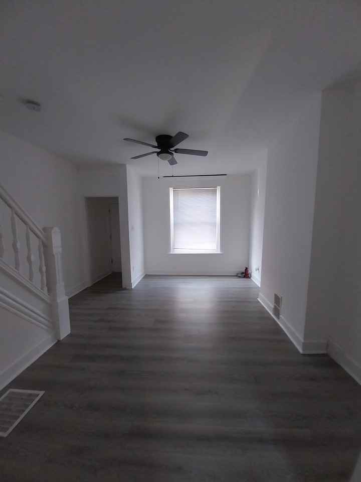 1933 N Patton St #NA - Photo 2 of 15