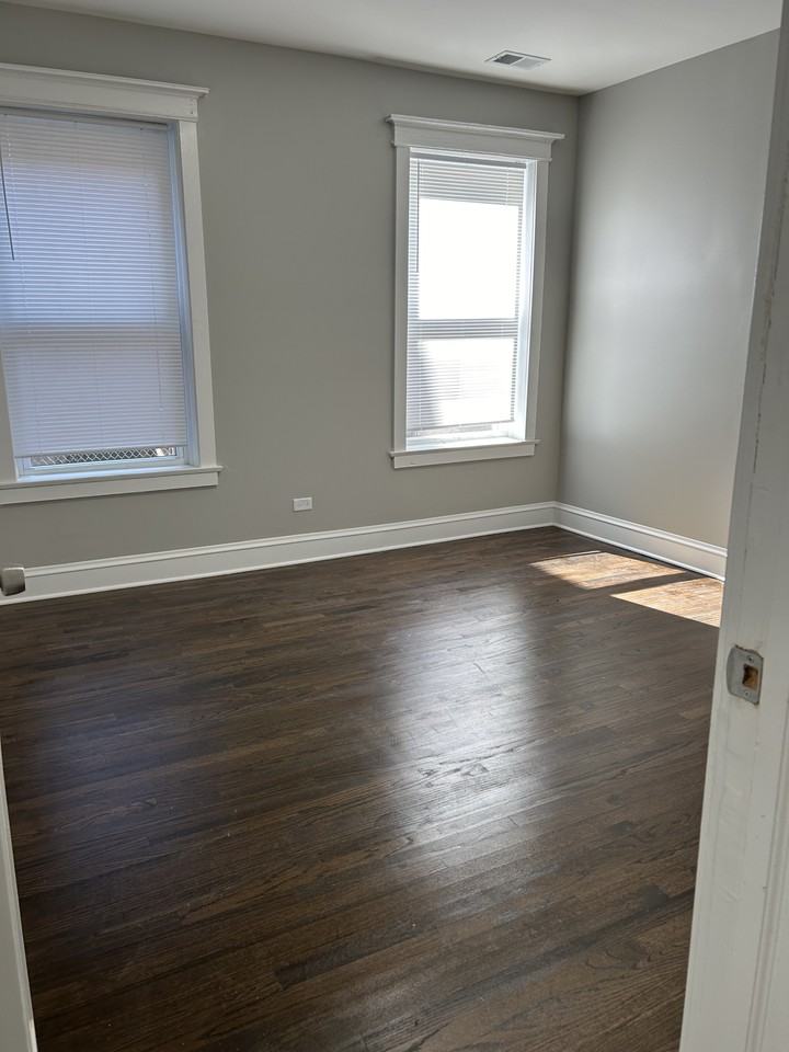 King Drive - Photo 4 of 32