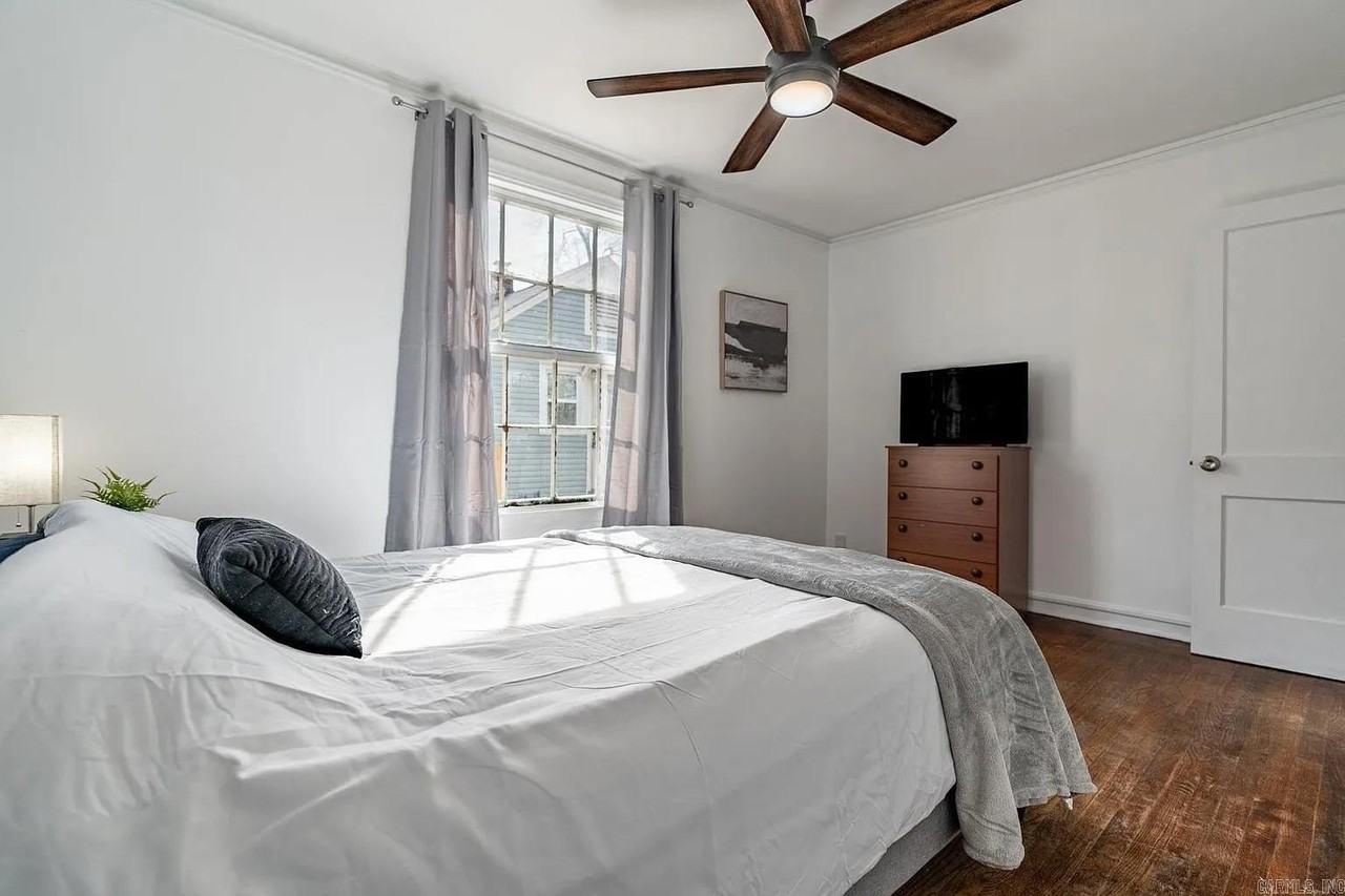 3414 N Magnolia St - Photo 6 of 15