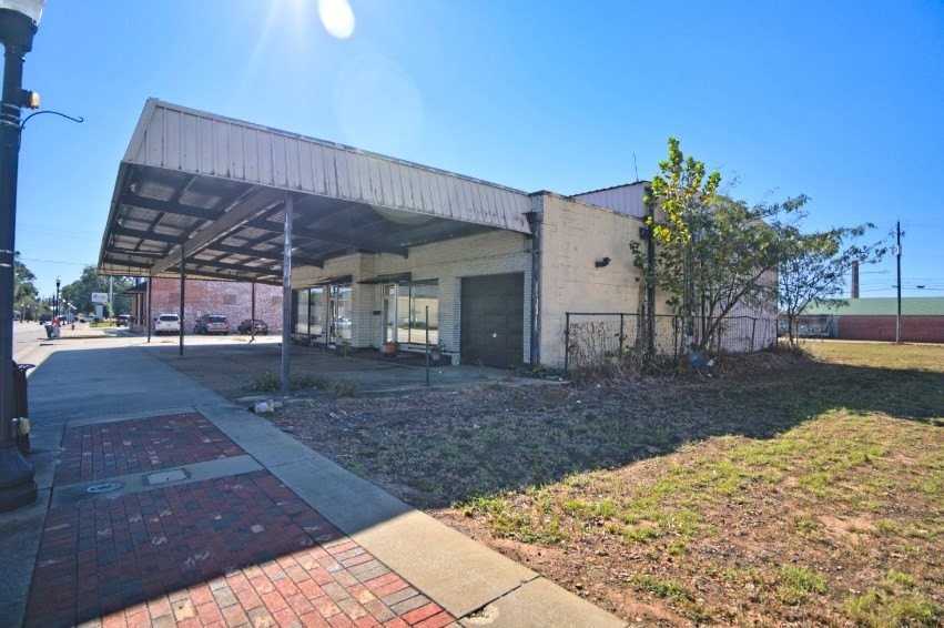 218 S Main St - Photo 4 of 14