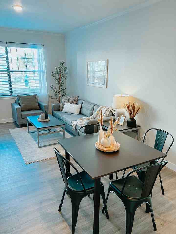 The Landing Lawrence - Photo 4 of 38