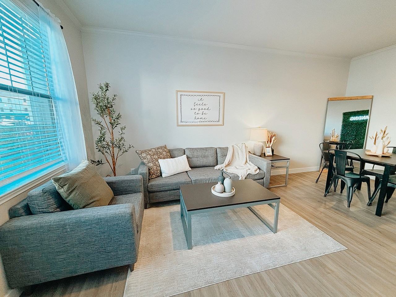 The Landing Lawrence - Photo 5 of 38