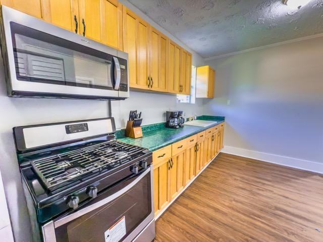 W 21st St - Photo 5 of 9