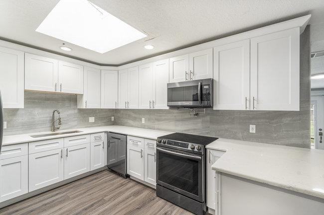 S Jefferson Ave - Photo 3 of 4