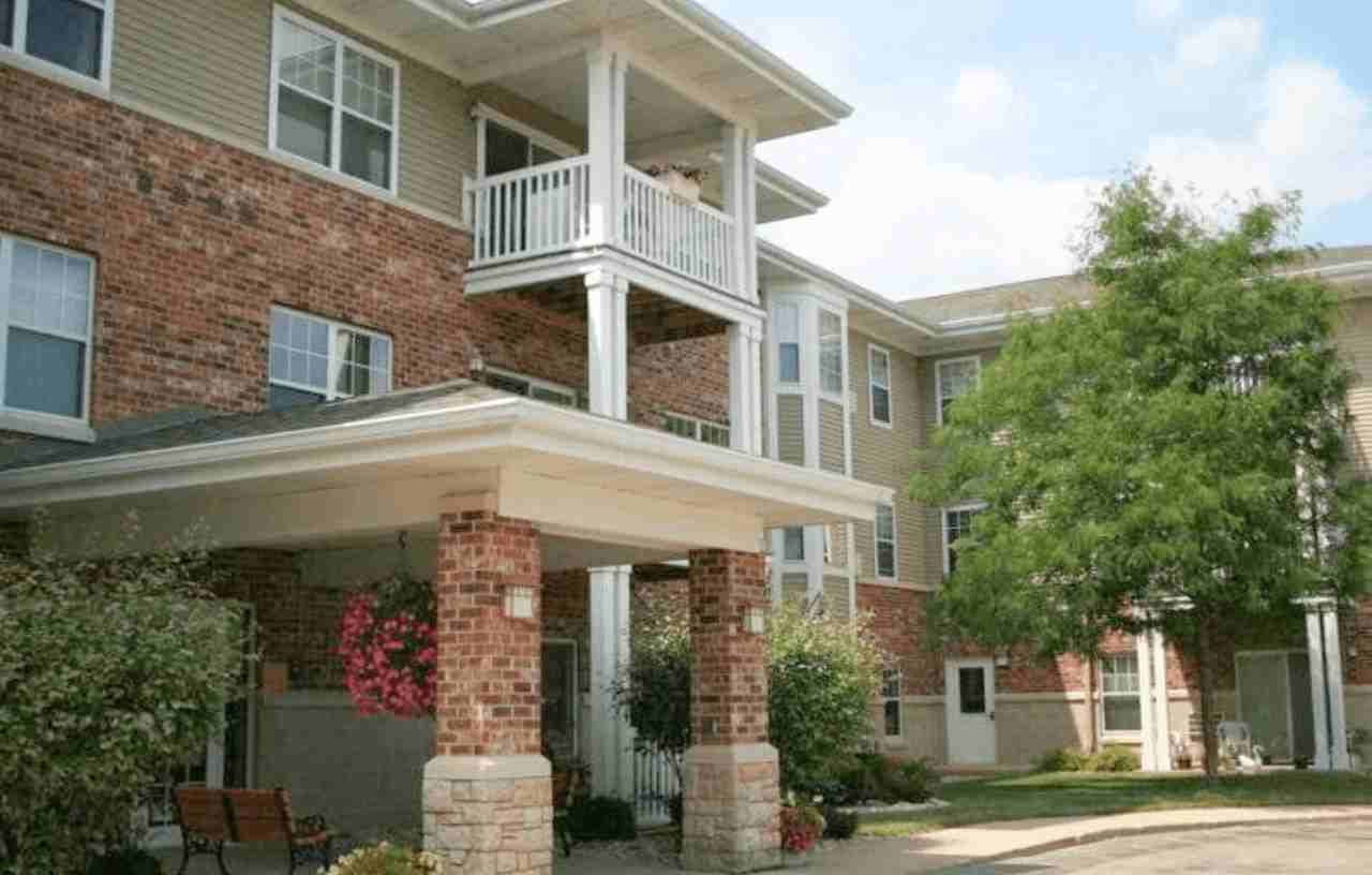 Prairie Hill Senior Apartments - Photo 3 of 37