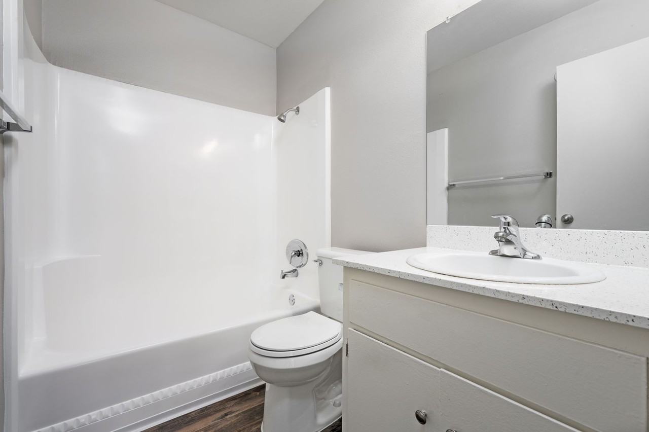 Helix South Apartments - Photo 6 of 31